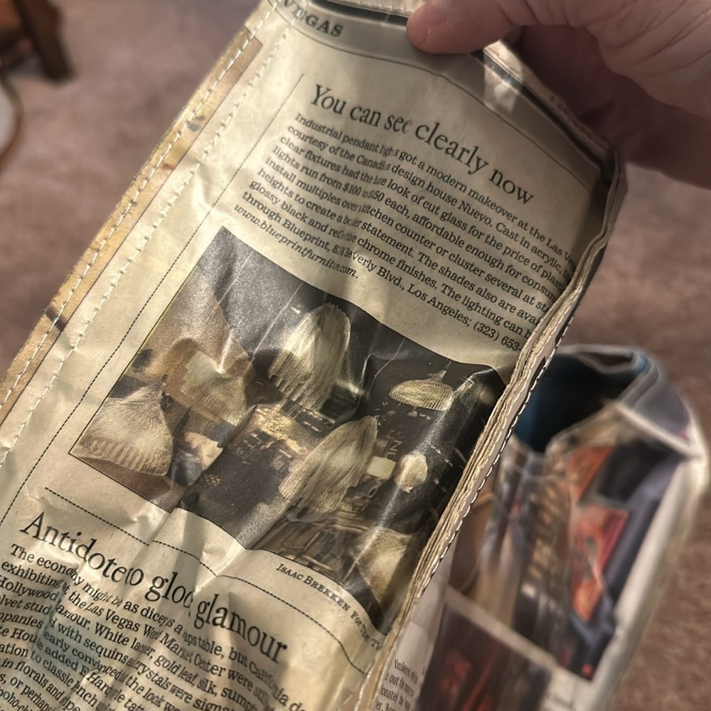 Recycled newspaper custom made handbag! - Picture 6 of 8